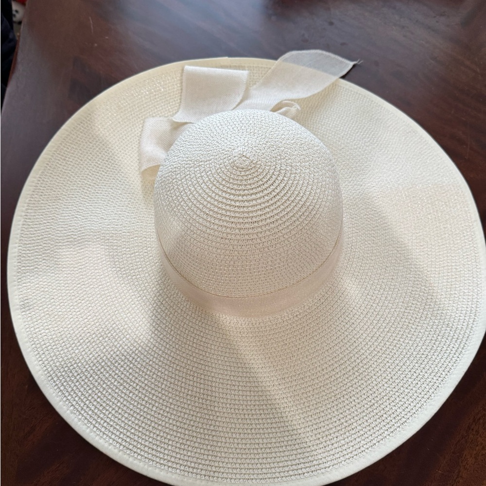 Elegant Cream Wide-Brim Hat